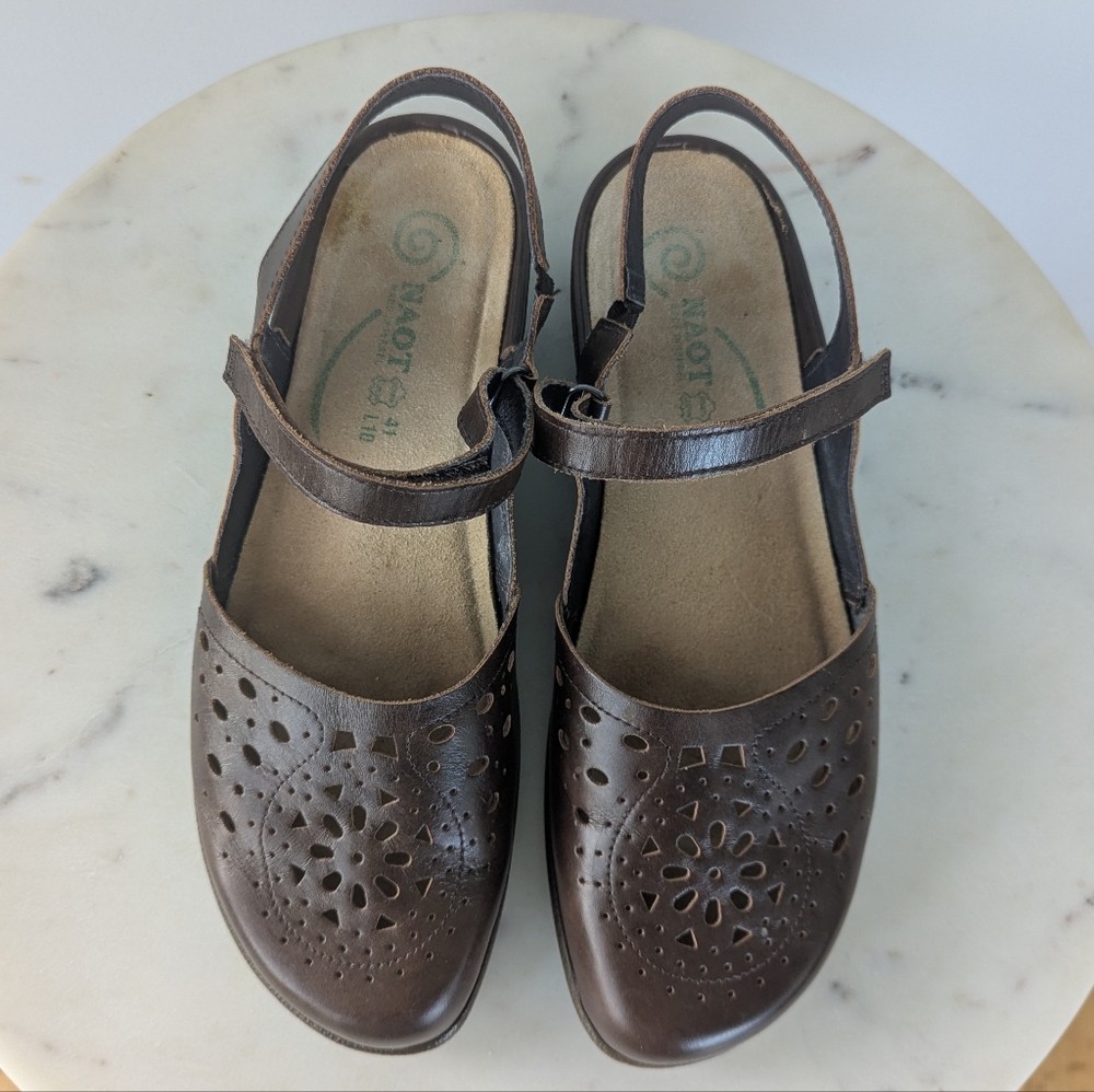 NAOT Israel Women's Brown Perforated Leather Comfort Mary Jane Sandals - Picture 2 of 9